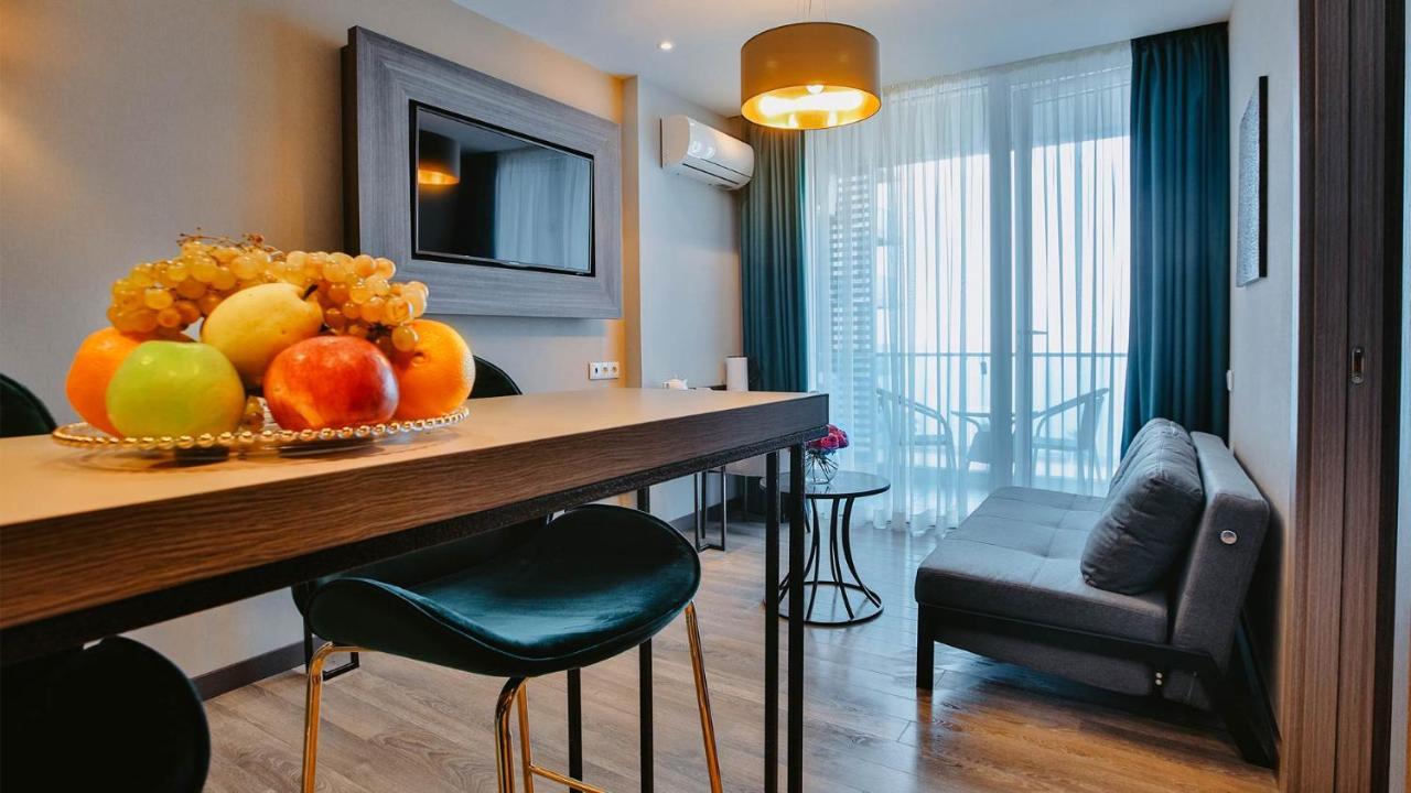 Sunrise Apart-Hotel Batumi Ngoại thất bức ảnh