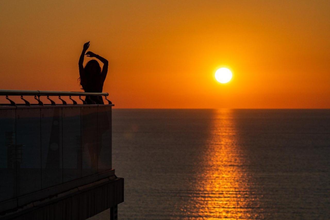 Sunrise Apart-Hotel Batumi Ngoại thất bức ảnh